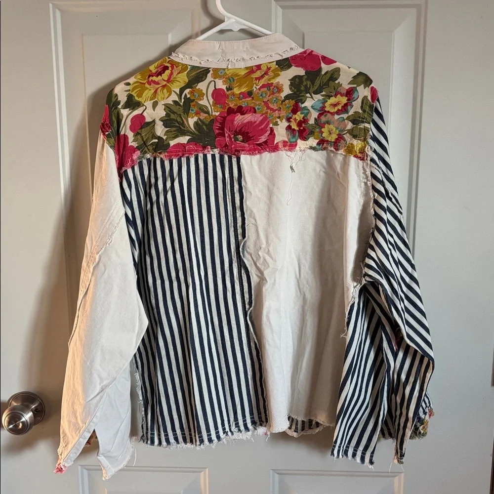 POL Mixed-Print Button-Down Shirt Jacket in Navy, Cream & Pink - Picture 3 of 3